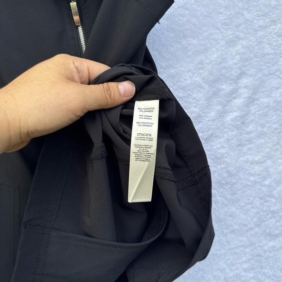 NEW WEEKENDS BY CHICO’S women’s black color size 1 zipper closure - Picture 5 of 9